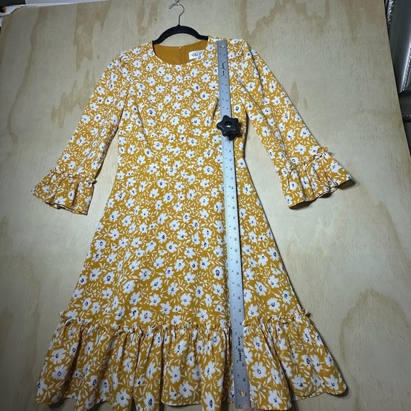 Eliza J Marigold Floral Mini Dress Size 4 - Picture 6 of 11